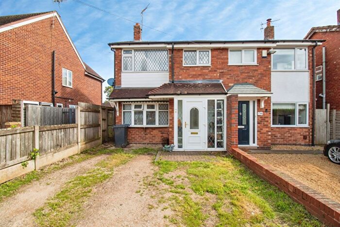 3 Bedroom Detached House For Sale In Hazel Grove, Wombourne, Wolverhampton, WV5