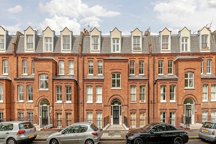 2 Bedroom Flat To Rent In Westville Road, London, W12