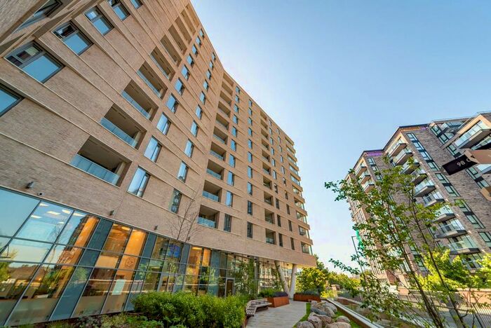 2 Bedroom Flat To Rent In Camley Street, King's Cross, London, N1C