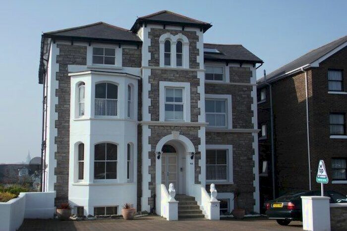1 Bedroom Flat To Rent In 40 Alexandra Road, Ryde PO33