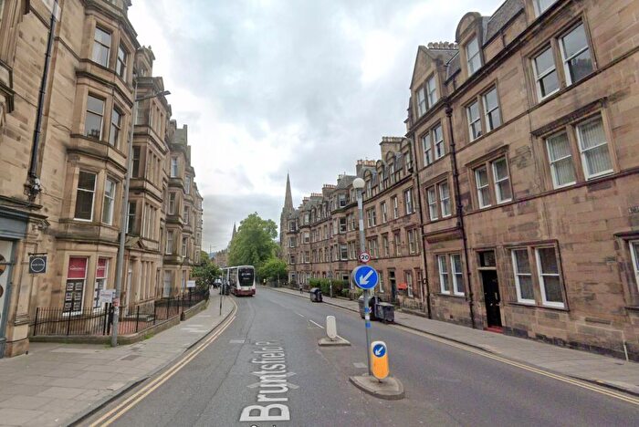 3 Bedroom Flat To Rent In , Bruntsfield Place, Edinburgh, EH10