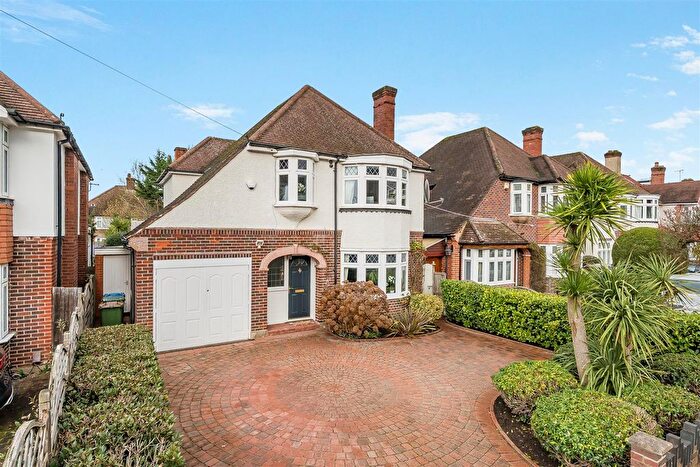 3 Bedroom Detached House For Sale In Hillmont Road, Esher, KT10