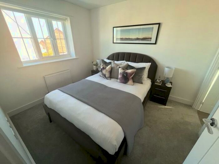 3 Bedroom Semi-Detached House To Rent In Braun Road, Rugby, Warwickshire, CV23