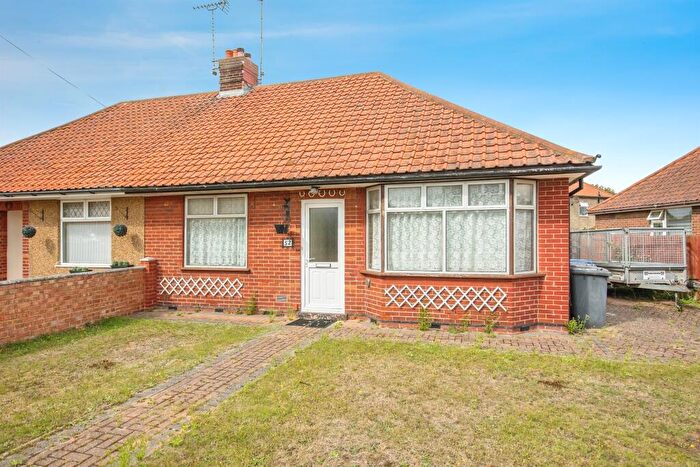 2 Bedroom Semi-Detached Bungalow For Sale In Boyton Road, Ipswich, IP3