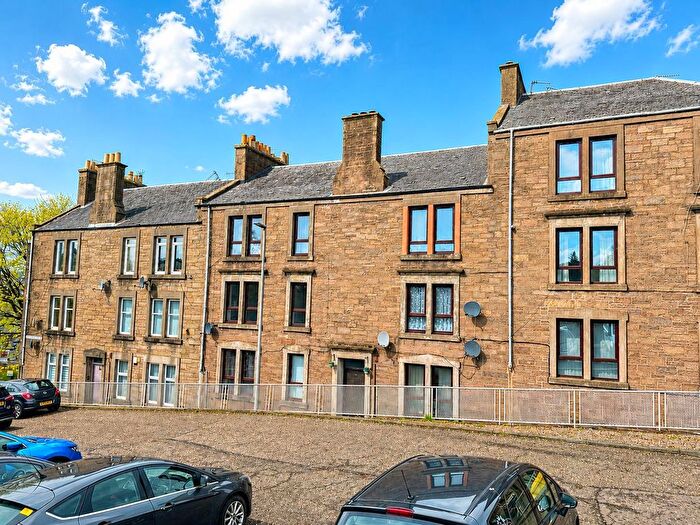 2 Bedroom Flat To Rent In /R, Stevenson Street, Dundee, DD2