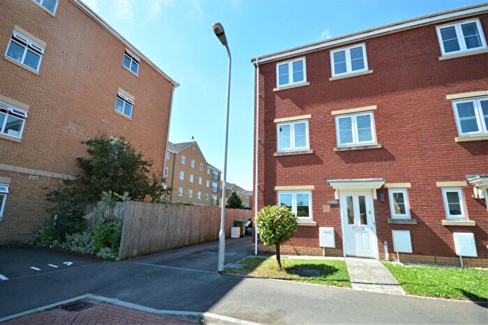 4 Bedroom Town House To Rent In Wyncliffe Gardens, Pentwyn, Cardiff, CF23