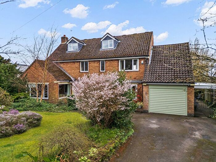 5 Bedroom Detached House For Sale In Lyons Lane, Appleton, WA4