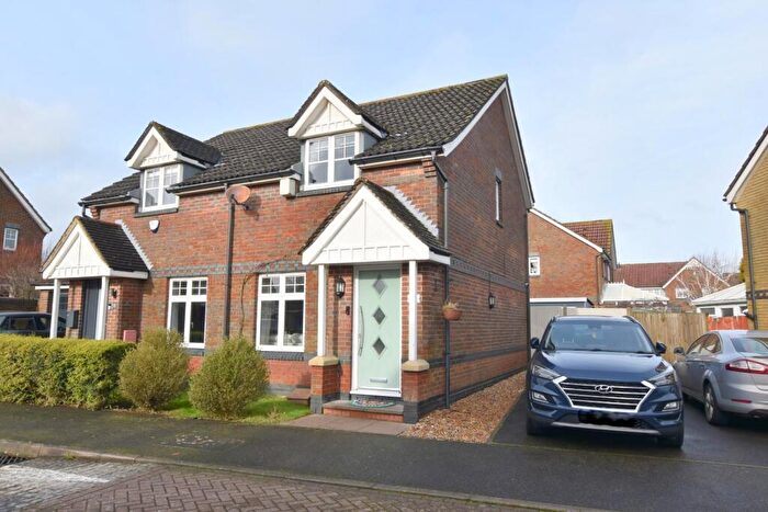 2 Bedroom Semi Detached House For Sale In Kipping Close, Hawkinge, Folkestone, CT18