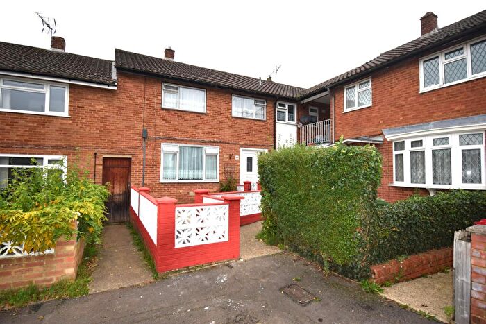3 Bedroom House To Rent In Wordsworth Road, Slough, SL2