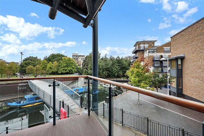 2 Bedroom Apartment For Sale In Limehouse Basin, E14