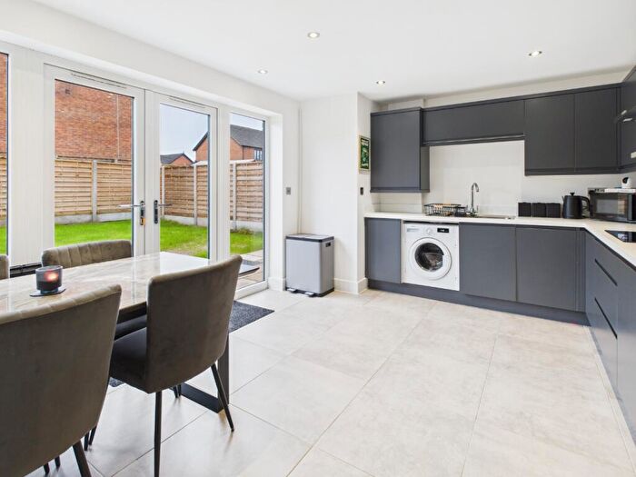 3 Bedroom Semi-Detached House For Sale In Millfields Way, Barrow-upon-humber, DN19