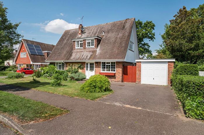 3 Bedroom Detached House For Sale In Fox Court, Storrington, RH20
