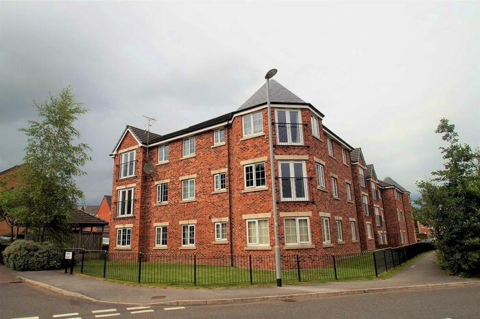 2 Bedroom Flat For Sale In New Forest Way, Leeds, LS10
