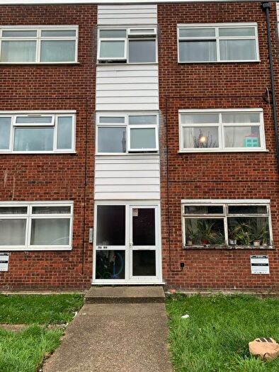 2 Bedroom Flat To Rent In Pretoria Road, Ilford, IG1