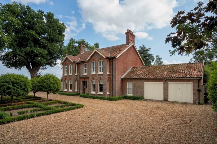 4 Bedroom Detached House For Sale In Coltishall Road, Belaugh, Norwich, NR12