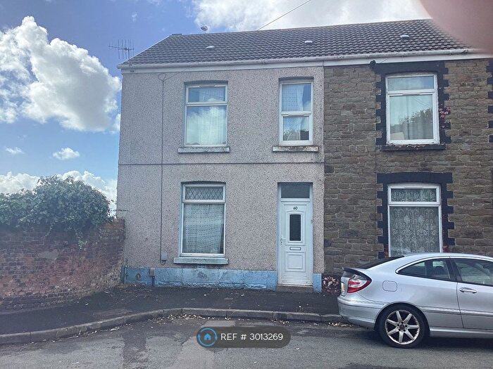 3 Bedroom Terraced House To Rent In Kilvey Terrace, St. Thomas, Swansea, SA1