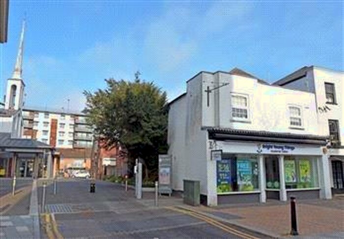 1 Bedroom Apartment To Rent In High Street, Maidenhead, Berkshire, SL6