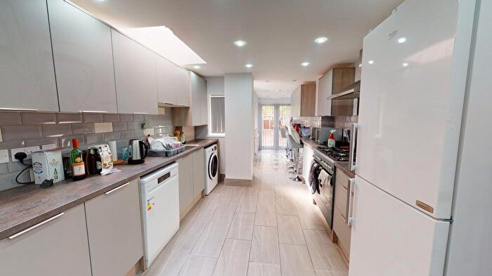 5 Bedroom House To Rent In Hubert Road, Selly Oak, B29