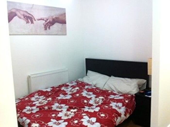 1 Bedroom Flat To Rent In Christian Street, London, E1