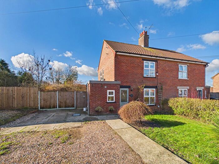 3 Bedroom Semi-Detached House For Sale In Mill Road, Watton, IP25