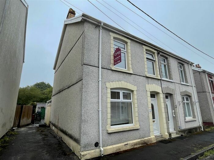 3 Bedroom Semi-Detached House To Rent In Woodlands Terrace, Cross Hands, Llanelli, SA14