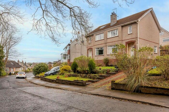 3 Bedroom Semi-Detached House For Sale In Napier Avenue, G82