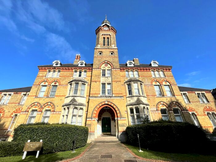 2 Bedroom Flat To Rent In Keele Close, Watford, WD24