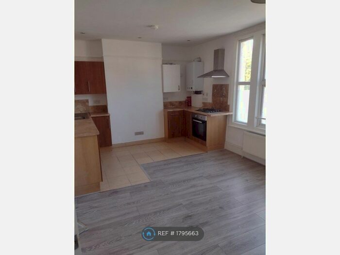 1 Bedroom Flat To Rent In Floor, Penge, London, SE20
