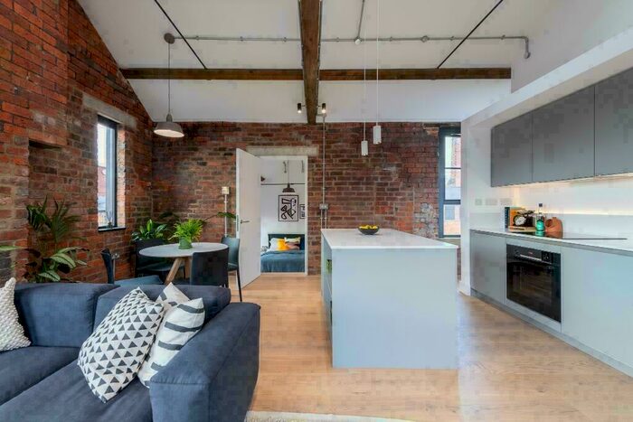 3 Bedroom Town House To Rent In Headford Street, Sheffield, S3