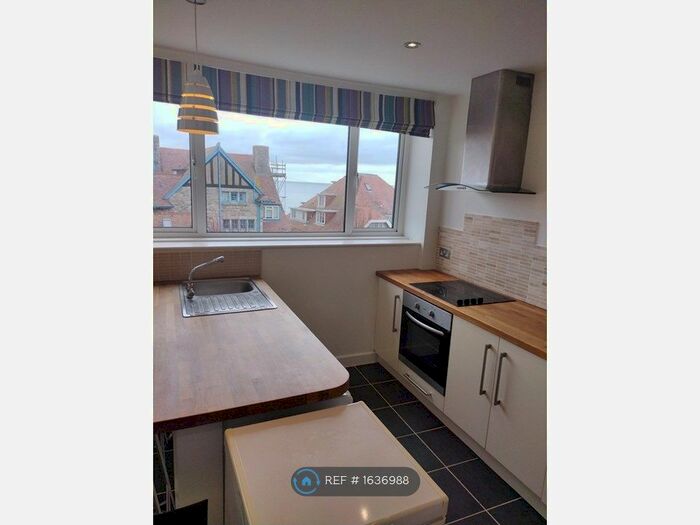 2 Bedroom Flat To Rent In Birley Hall, Swanage, BH19