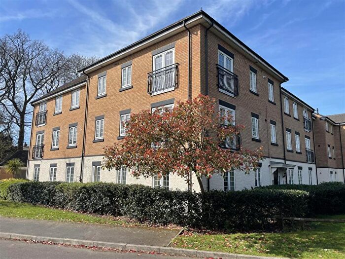 2 Bedroom Flat For Sale In Buchanan Road, Rugby, CV22