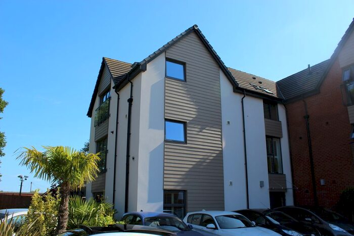 1 Bedroom Flat To Rent In St. James Court, Stratford Road, Shirley, Solihull, West Midlands, B90