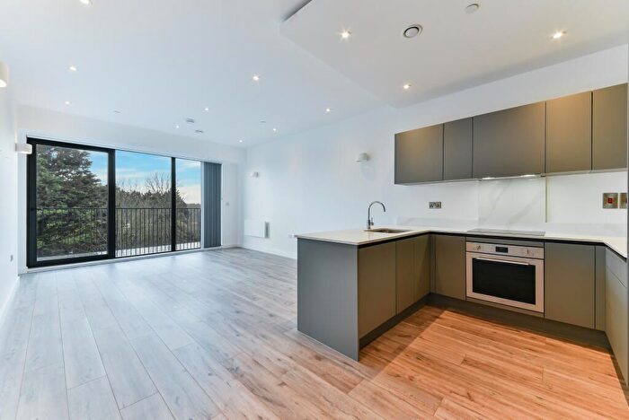 2 Bedroom Flat To Rent In Papermill House, Oxford Road, Uxbridge, UB8