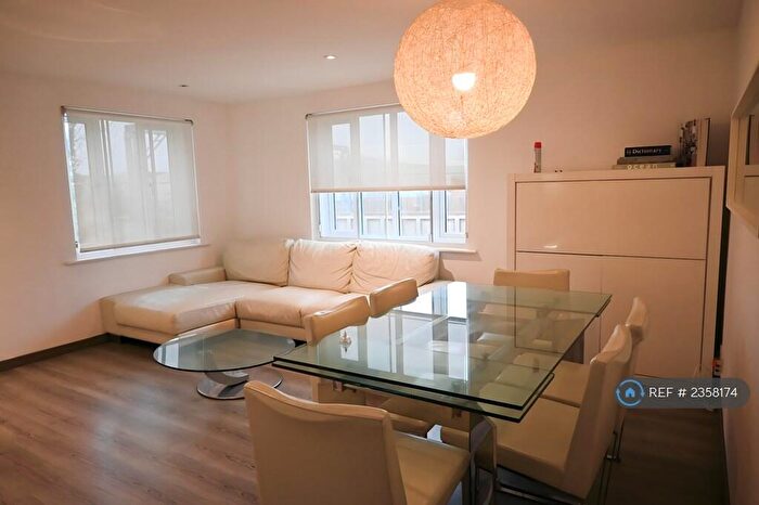 2 Bedroom Flat To Rent In Goddard Place, London, N19