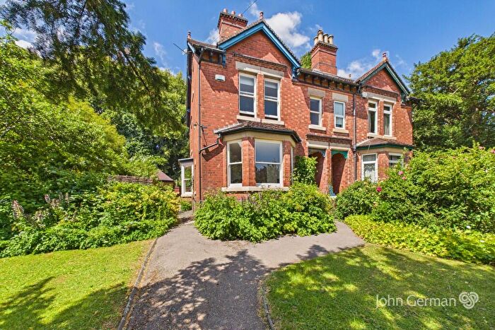 5 Bedroom Semi-Detached House For Sale In The Green Road, Ashbourne, DE6