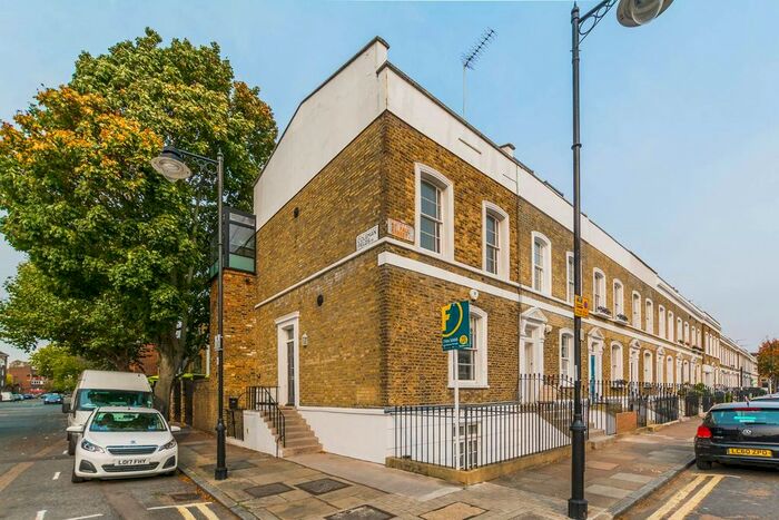 3 Bedroom Maisonette To Rent In St Paul Street, Islington, London, N1