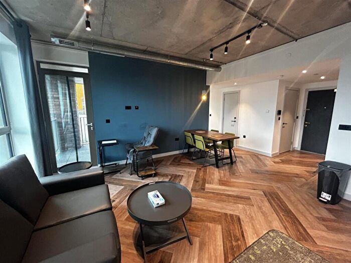 2 Bedroom Flat To Rent In Ancoats Gardens, City Centre, M4
