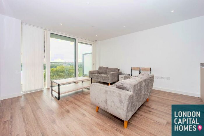 2 Bedroom Apartment To Rent In Newnton Cl, Woodberry Down, London, N4