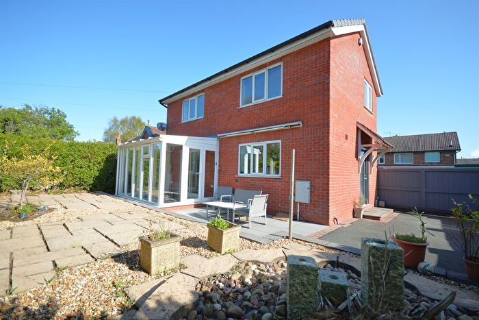 2 Bedroom Detached House For Sale In Whirley Close, Heaton Chapel, SK4