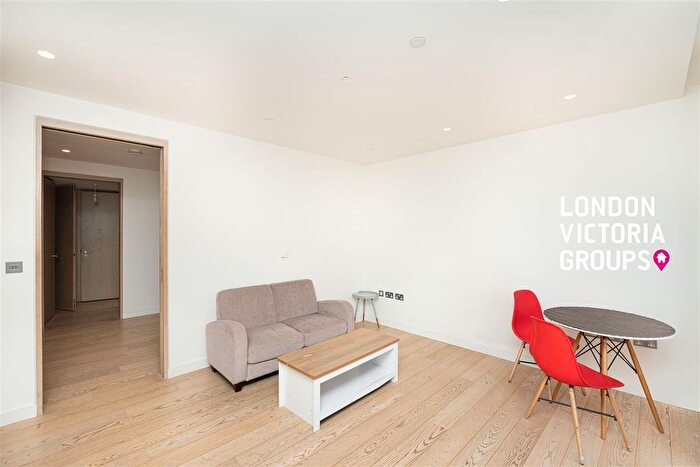 Studio To Rent In Pilot Walk, London, SE10