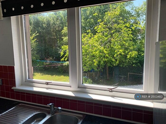 2 Bedroom Flat To Rent In Ardmaleish Crescent, Glasgow, G45