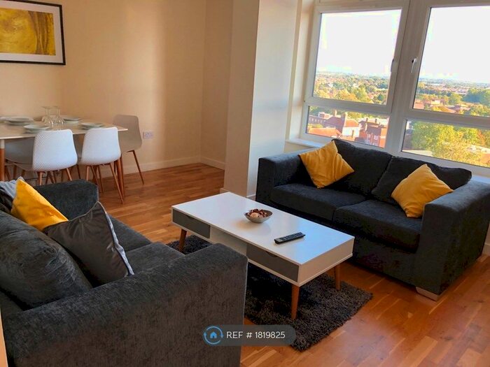 2 Bedroom Flat To Rent In The Panorama, Ashford, TN24