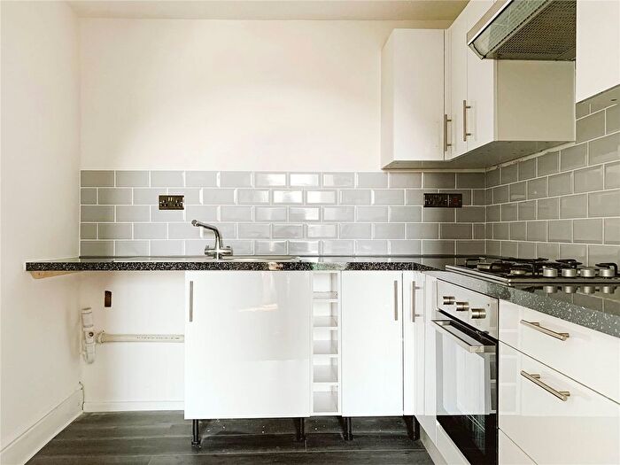 2 Bedroom Flat To Rent In Claremont Road, Bishopston, Bristol, BS7
