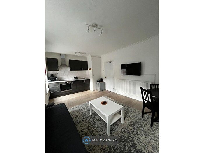 1 Bedroom Flat To Rent In Elmstead Road, Ilford, IG3