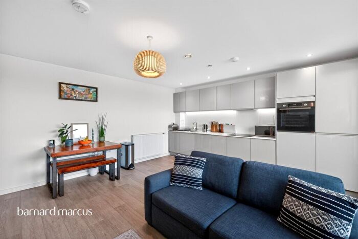 1 Bedroom Flat For Sale In Pomeroy Street, London, SE14