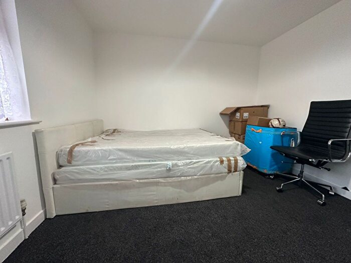 2 Bedroom Flat To Rent In Cooke Street, Barking, IG11