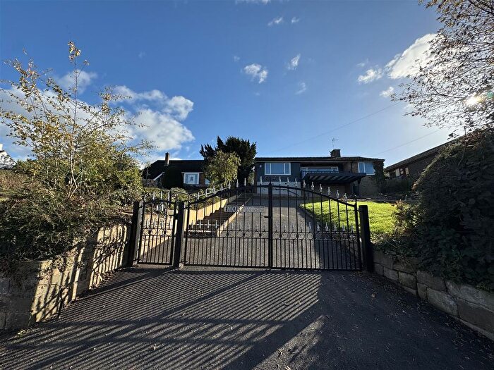 4 Bedroom Detached Bungalow To Rent In Valley Road, Darrington, WF8