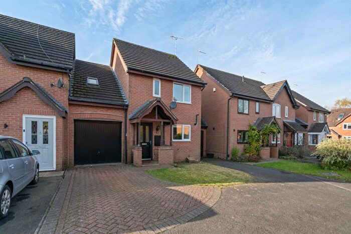 4 Bedroom Link Detached House To Rent In Hazeltree Grove, Dorridge, Solihull, B93