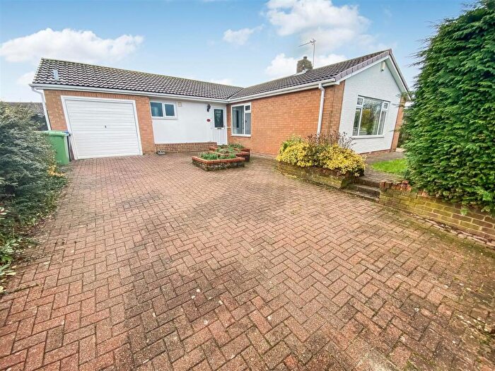 3 Bedroom Detached Bungalow For Sale In Thurlow Grove, Newton Aycliffe, DL5