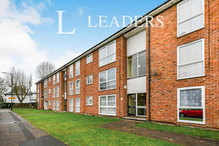 1 Bedroom Flat To Rent In South Ordnance, EN3